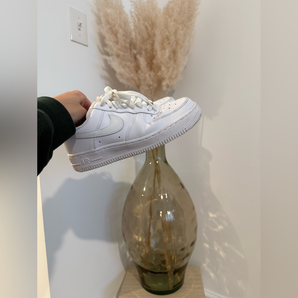 Women White Nike Airforce Size 6